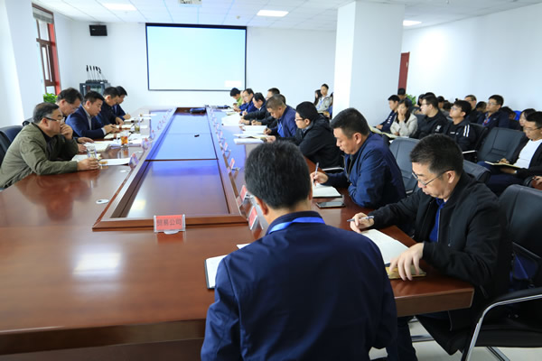 学讲话  忆初心 强力推动公司高质量生长----申博官网集团机关党支部连系主题教育开展主题党日活动 - 党群事情 - 专题专栏