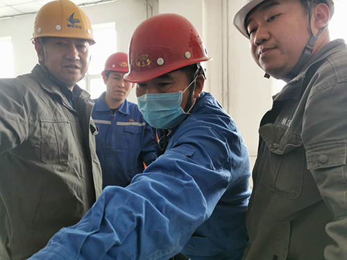 兰州新区申博官网工业投资有限公司热源厂35T循环流化床锅炉1#锅炉烘炉焚烧乐成 - 申博官网要闻 - 新闻动态