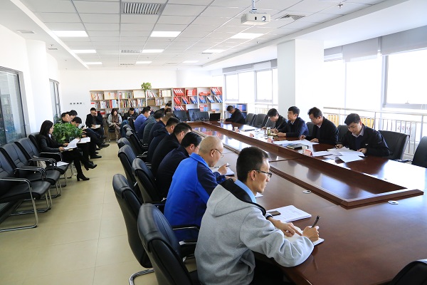 石投集团专题学习钻研党的十九届五中全会精神 - 党群事情 - 专题专栏