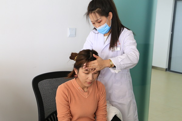 义诊服务在身边 康健体检暖人心 - 申博官网要闻 - 新闻动态