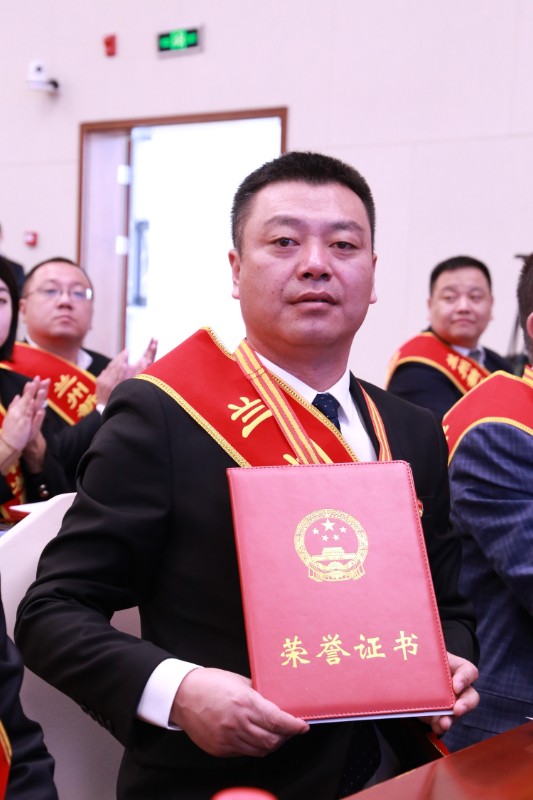 兰州新区工匠——王永强 - 党群事情 - 专题专栏