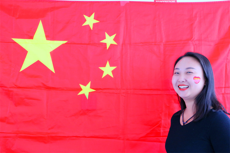 与国旗同框 与申博官网偕行 为祖国继续 - 党群事情 - 专题专栏