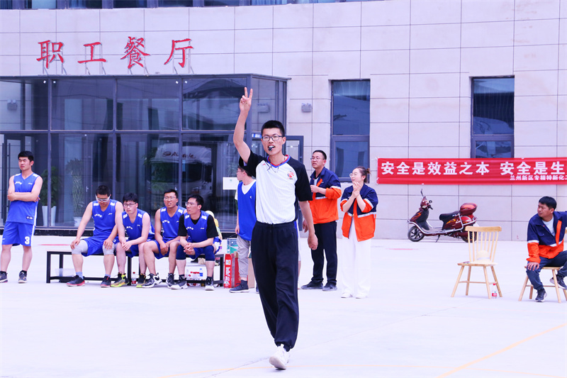 “喜迎二十大·同庆五周年”篮球友谊赛 - 党群事情 - 专题专栏